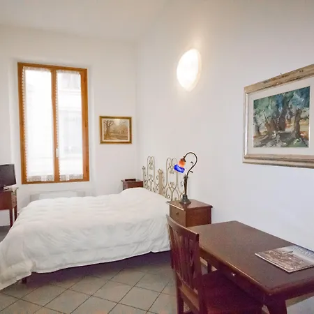 La Notte Blu 3* Florence